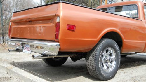 1971 chevy c-20 p/u nice driver