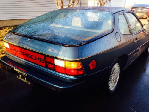 Porsche 924 coupe  4 cylinder 5 speed