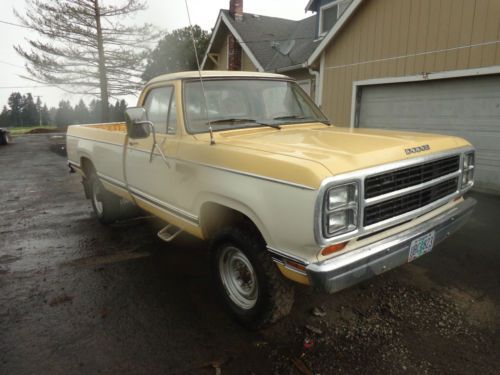 1979 dodge power wagon  200   4x4 low reserve