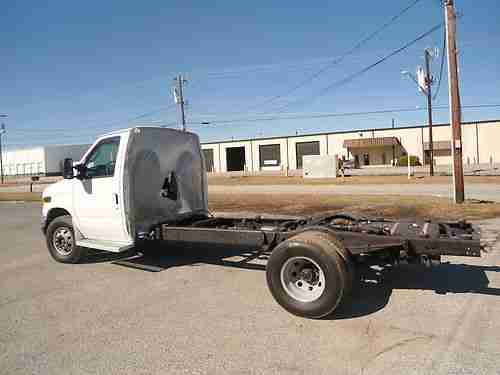 2006 Ford E-450 Super Duty Base Stripped Chassis, image 6