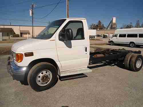 2006 Ford E-450 Super Duty Base Stripped Chassis, image 7
