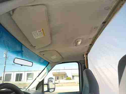 2006 Ford E-450 Super Duty Base Stripped Chassis, image 12