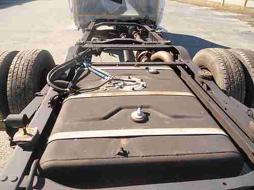 2006 Ford E-450 Super Duty Base Stripped Chassis, image 15