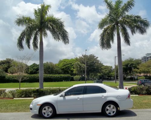 2007 ford fusion one owner well maintained new tires cold air great gas mileage