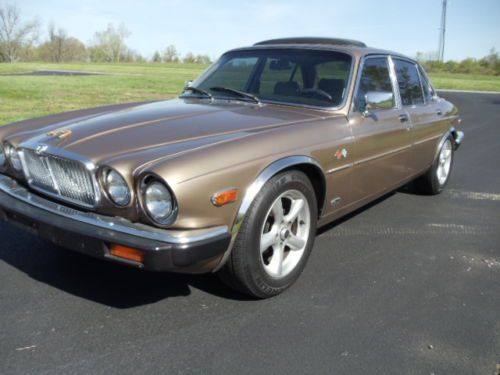 1987 jaguar xj6 vanden plas edition with a chevrolet crate engine and 7004r