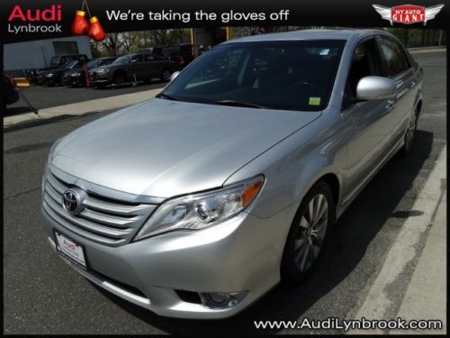 Navigation back up camera memory seats heated &amp; cooling seats priced to sell