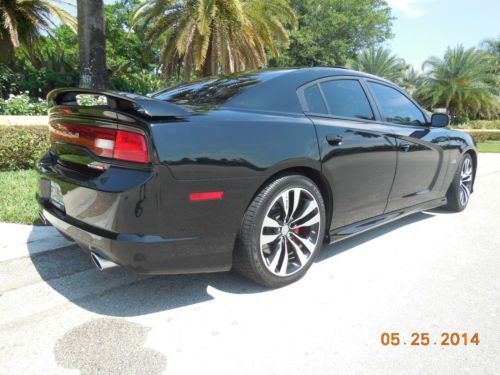 2012 Dodge Charger SRT8 6.4L HEMI LOADED NAVIGATION SUNROOF 470HP ONLY 12K MILES, image 5