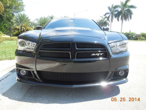 2012 Dodge Charger SRT8 6.4L HEMI LOADED NAVIGATION SUNROOF 470HP ONLY 12K MILES, image 8