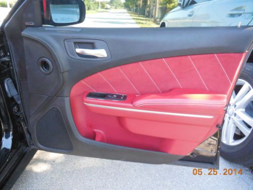 2012 Dodge Charger SRT8 6.4L HEMI LOADED NAVIGATION SUNROOF 470HP ONLY 12K MILES, image 17