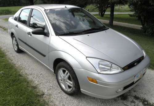 2000 ford focus lx sedan 4-door 2.0l