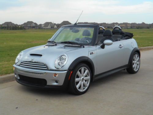 ~2008 mini cooper s convertible~pristine inside &amp; out!!! 6 speed well kept mini~