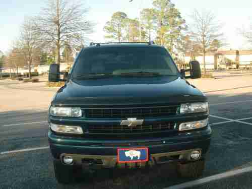 2005 Chevy Suburban Z71, Very Rare Metallic Blue Paint!, image 2