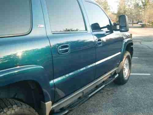 2005 Chevy Suburban Z71, Very Rare Metallic Blue Paint!, image 9