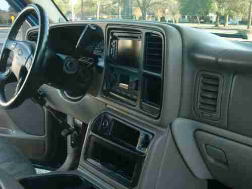 2005 Chevy Suburban Z71, Very Rare Metallic Blue Paint!, image 18