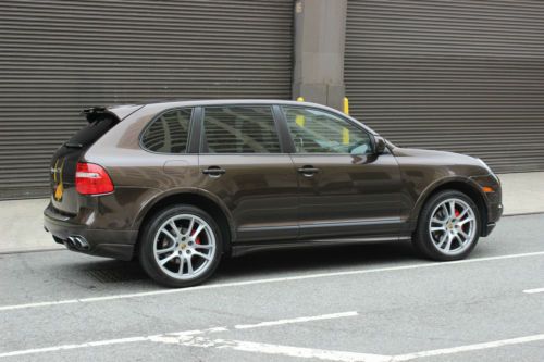 09 porsche cayenne gts, super rare 1 of 1, six speed manual, macadamia metallic