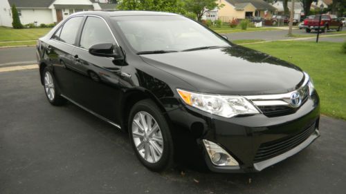 2014 toyota camry hybrid xle brand new