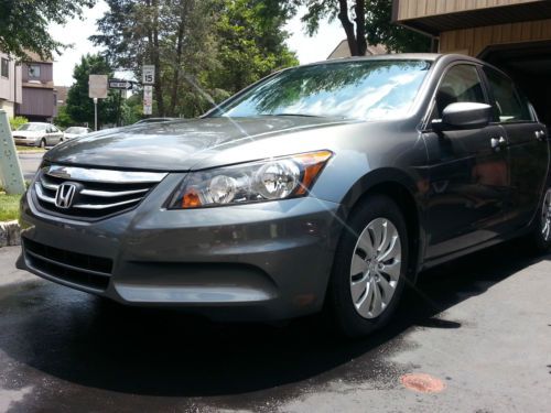 2012 honda accord 9,400miles **lqqk - read the whole listing