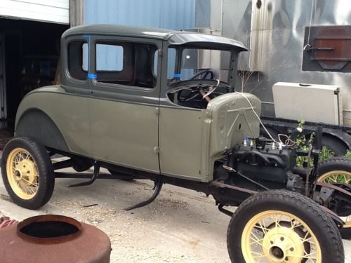 Ford 1931 coupe rumble seat! sharp!