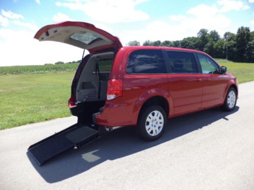 2014 dodoge grand caravan se wheelchair/handicap ramp van rear entry brand new