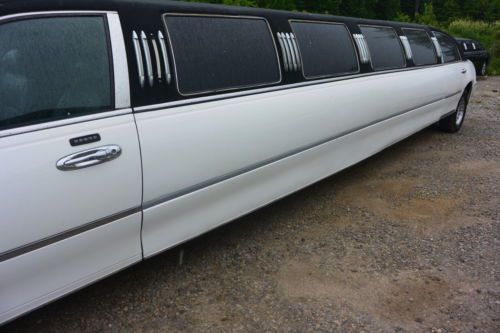2001 Lincoln Town Car Limousine 175", US $10,000.00, image 2