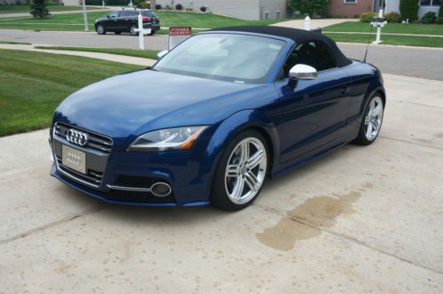 Audi tts roadster - prestige pkg and certified warranty