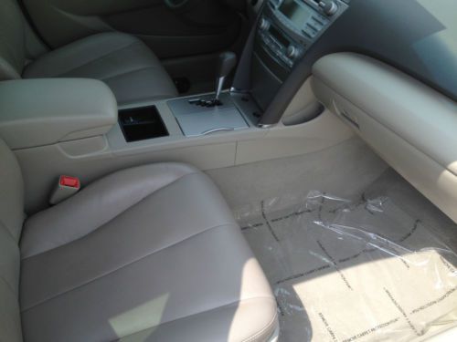 2009 Toyota Camry Hybrid 4-Door 2.4L L@aded Leather 86K miles Toyota Serviced, image 10