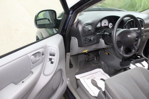 2007 Dodge Grand Caravan SE Wheelchair Accessible Side Entry Handicap Van, image 16