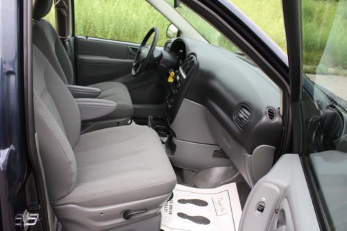 2007 Dodge Grand Caravan SE Wheelchair Accessible Side Entry Handicap Van, image 23