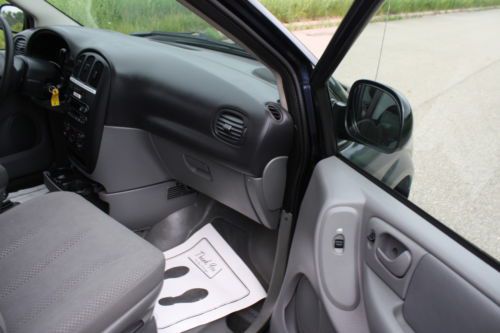 2007 Dodge Grand Caravan SE Wheelchair Accessible Side Entry Handicap Van, image 24