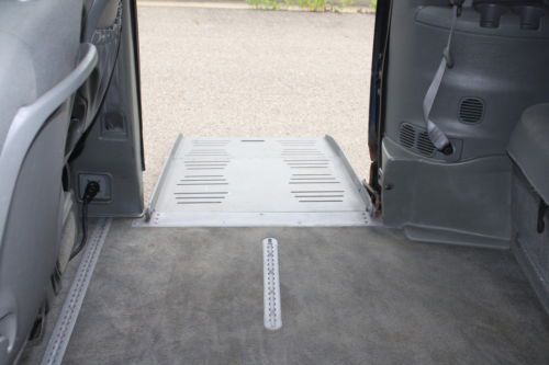 2007 Dodge Grand Caravan SE Wheelchair Accessible Side Entry Handicap Van, image 29