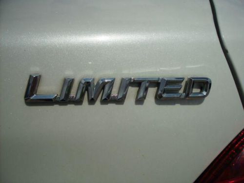 2005 toyota avalon limited