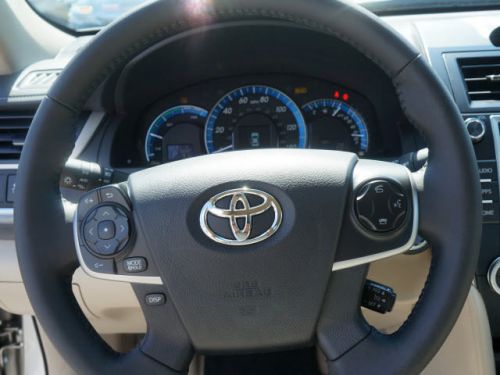 2014 toyota camry hybrid xle