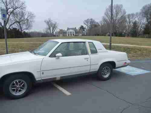 1984 OLDSMOBILE Cutlass Supreme Brougham, image 2