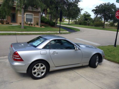 2001 mercedes-benz slk230 kompressor convertible 2-door 2.3l 35,000 miles