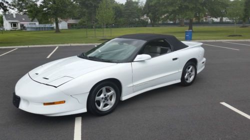 1995 pontiac firebird trans am convertible 2-door 5.7l