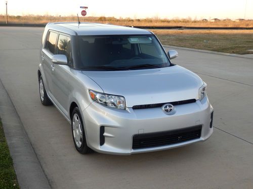 2012 scion xb. 5k miles~manual transmission~spoiler~bluetooth~~free shipping