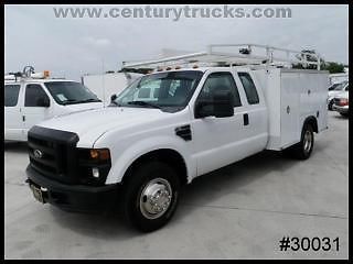 V10 gas f350 9&#039; royal enclosed service body utility dually ladder rack warranty