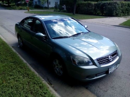 2006 Nissan Altima SE-R Sedan 4-Door 3.5L, image 2