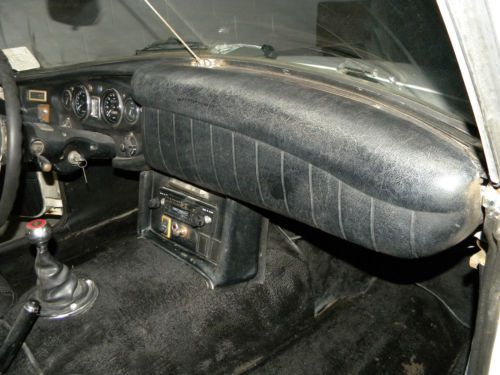 Complete Non-Runner Project / Parts Car Engine Turns Freely Some Lower Body Rust, image 14