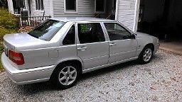 1999 volvo s70 base sedan 4-door 2.4l