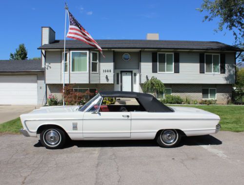 Nice 1966 Plymouth Fury III Convertible with new top, new tires, runs great!, image 10