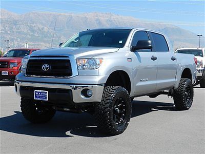 Tundra crew max sr5 4x4 custom new lift wheels tires shortbed  auto tow