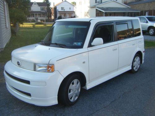 2006 scion xb - 5 speed - runs great - good mpg - 121k miles - no reserve