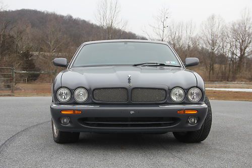 1999 jaguar xjr base sedan 4-door 4.0l supercharged, low miles, *immaculate*