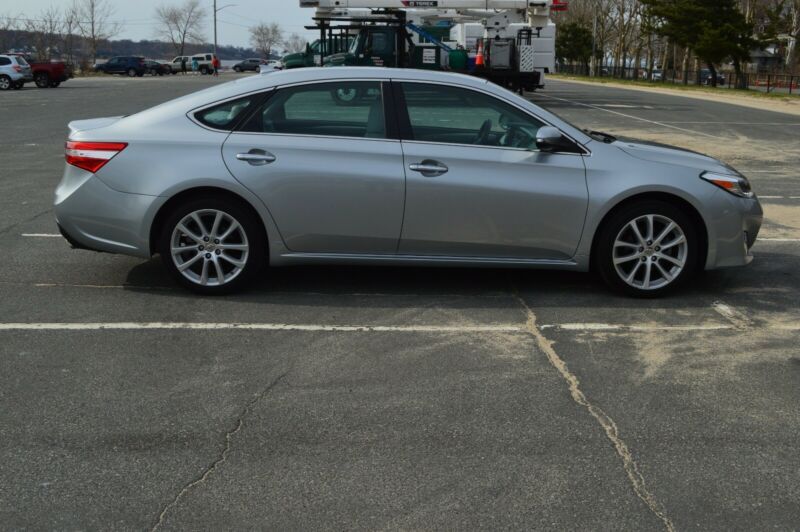 2015 toyota avalon limited