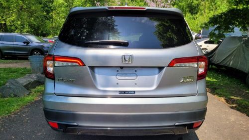 2022 honda pilot se awd 17k miles, 1 year warranty, we finance!!!