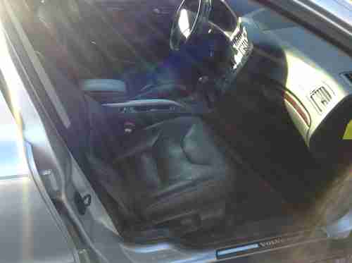 2001 Volvo XC 70 AWD Wagon , Ext = Silver/ Int = Blue Leather, image 6