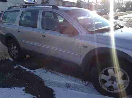2001 Volvo XC 70 AWD Wagon , Ext = Silver/ Int = Blue Leather, image 9