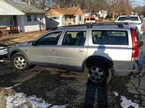 2001 Volvo XC 70 AWD Wagon , Ext = Silver/ Int = Blue Leather, image 11