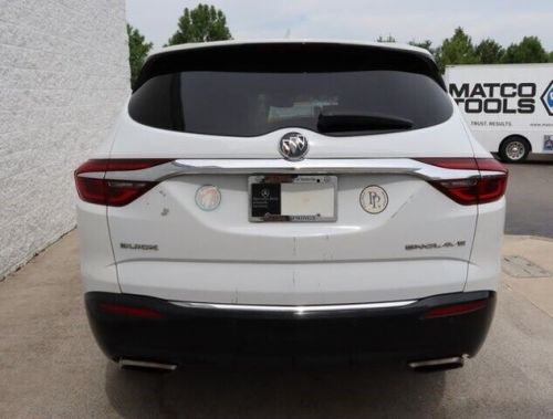2018 buick enclave essence